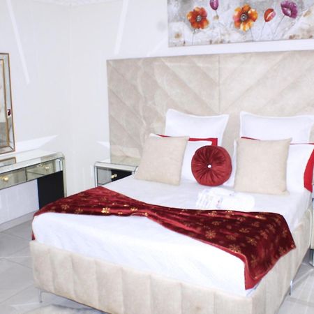 Angelocean Guest House Witbank Extérieur photo