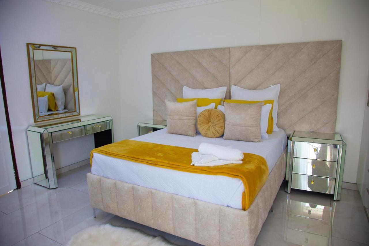 Angelocean Guest House Witbank Extérieur photo