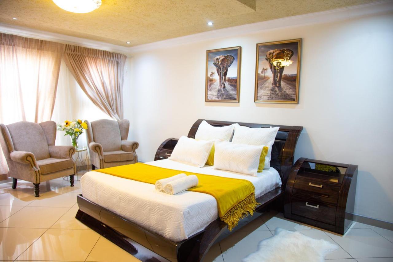 Angelocean Guest House Witbank Extérieur photo