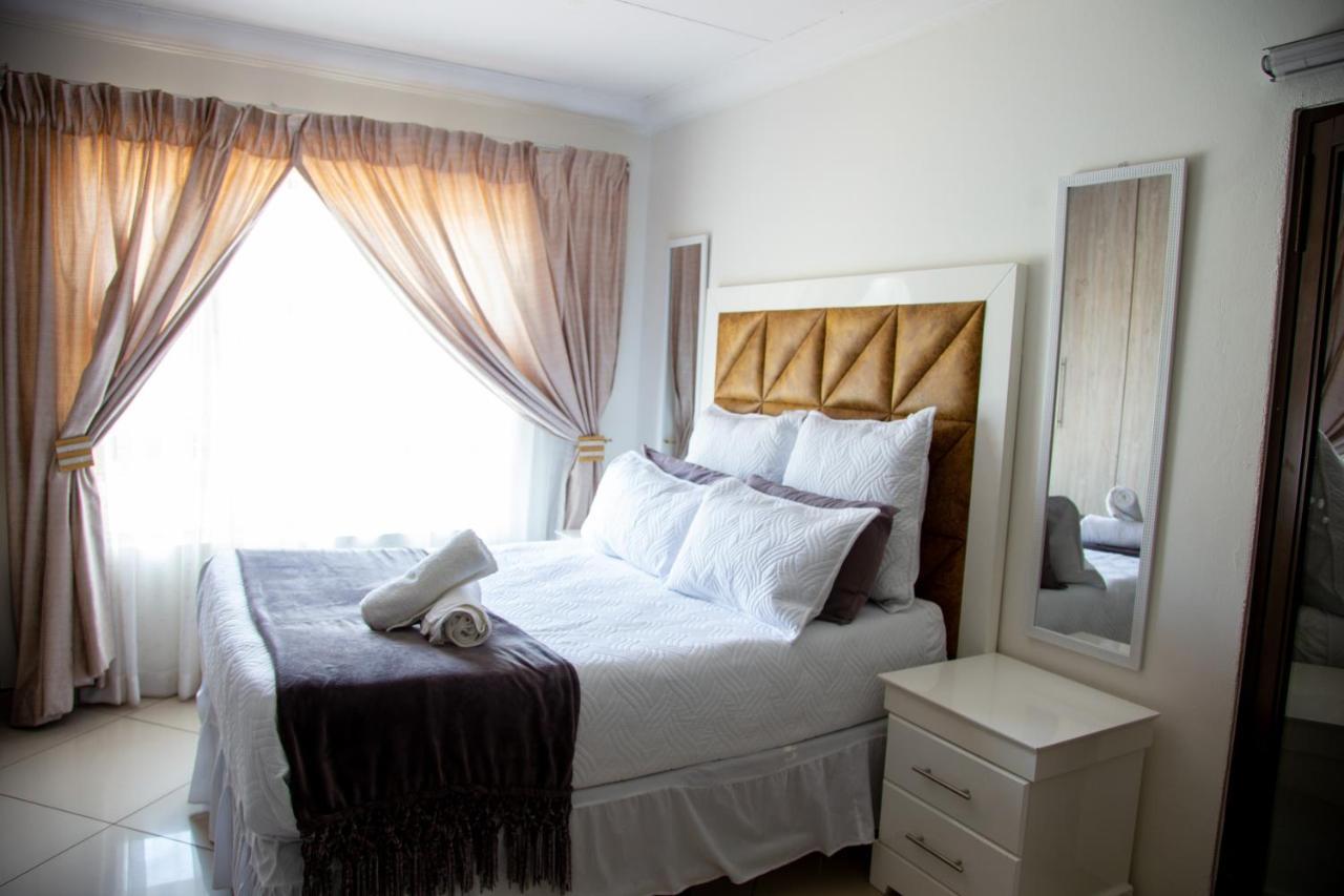 Angelocean Guest House Witbank Extérieur photo