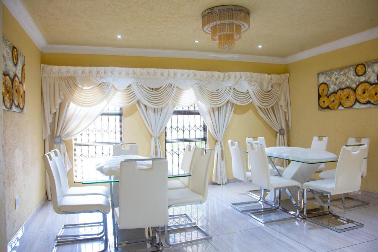 Angelocean Guest House Witbank Extérieur photo