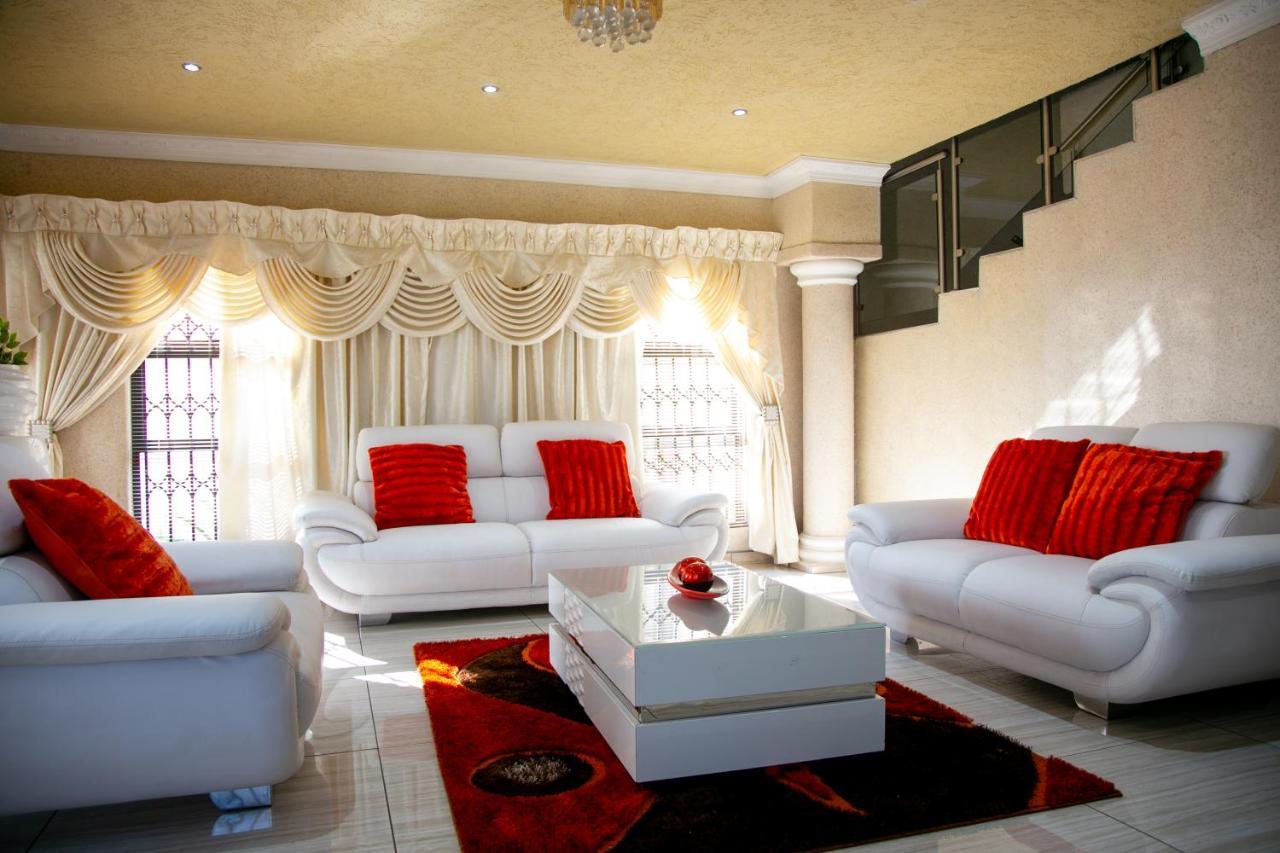 Angelocean Guest House Witbank Extérieur photo