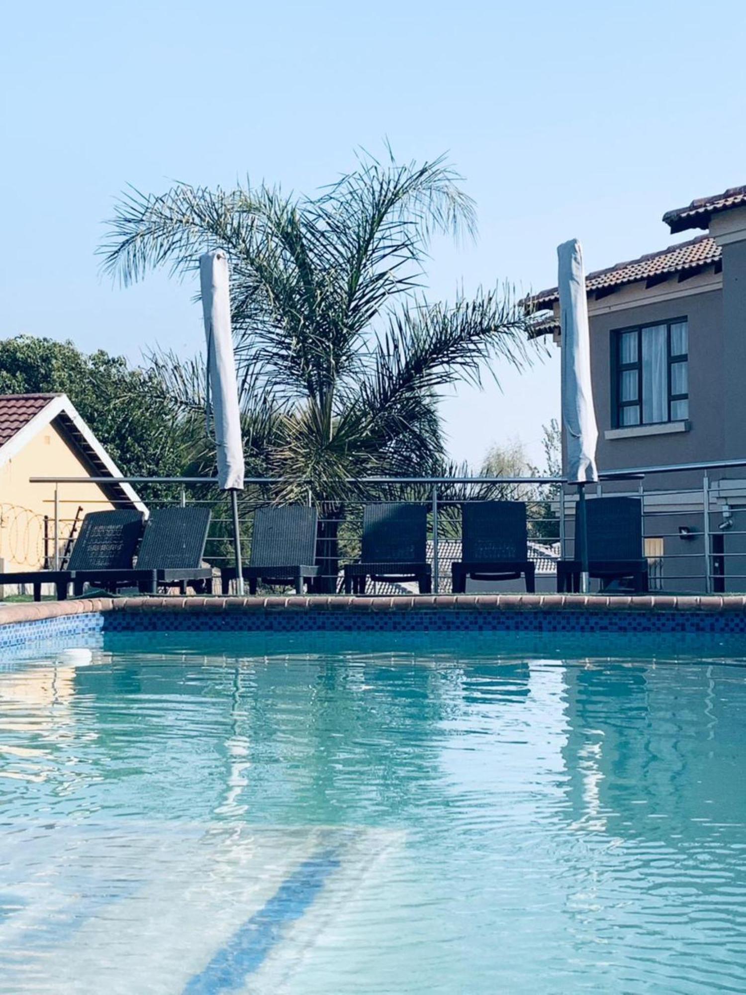 Angelocean Guest House Witbank Extérieur photo